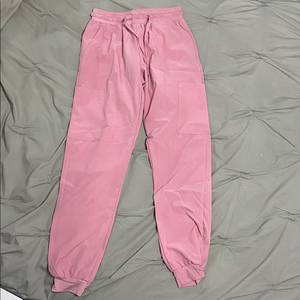 GT Performance Pink Scrub Set - Picture 3 of 3